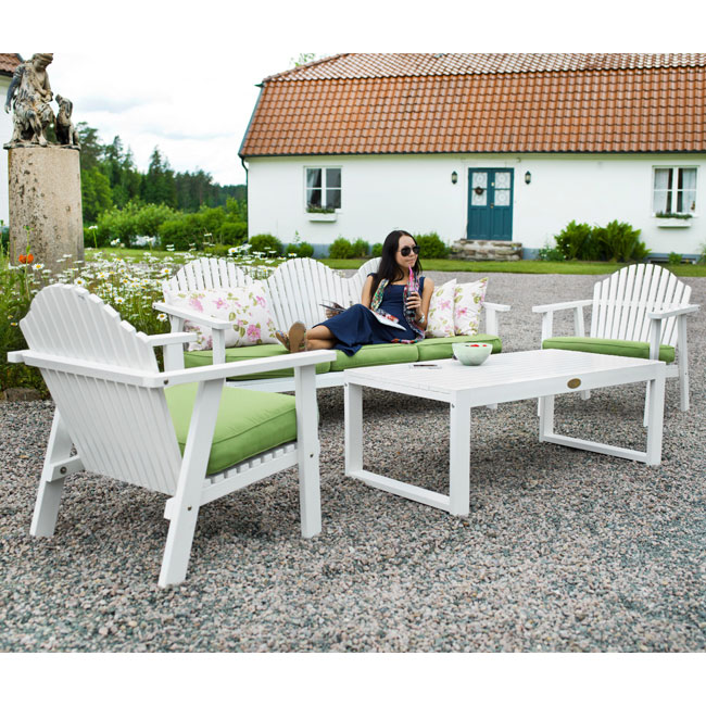 VerandaUteServeringar.se-Bullerö-Fåtölj+stol+bord-vit-trä-miljö3_w650x650